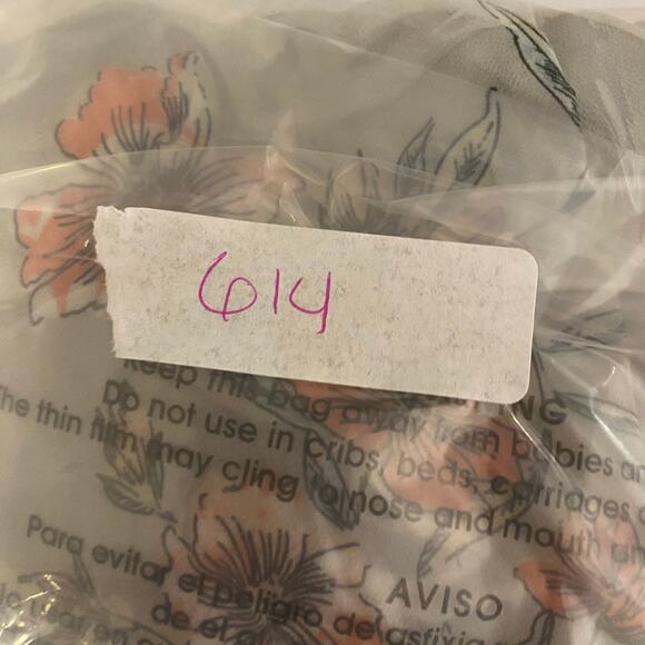 TORRID Lexie Tunic 3X Gray Floral Chiffon Hi-Lo Babydoll Button Romantic Plus - Picture 9 of 9